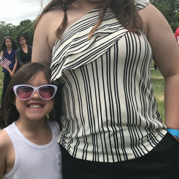 One shoulder top - Picture 5 of 5